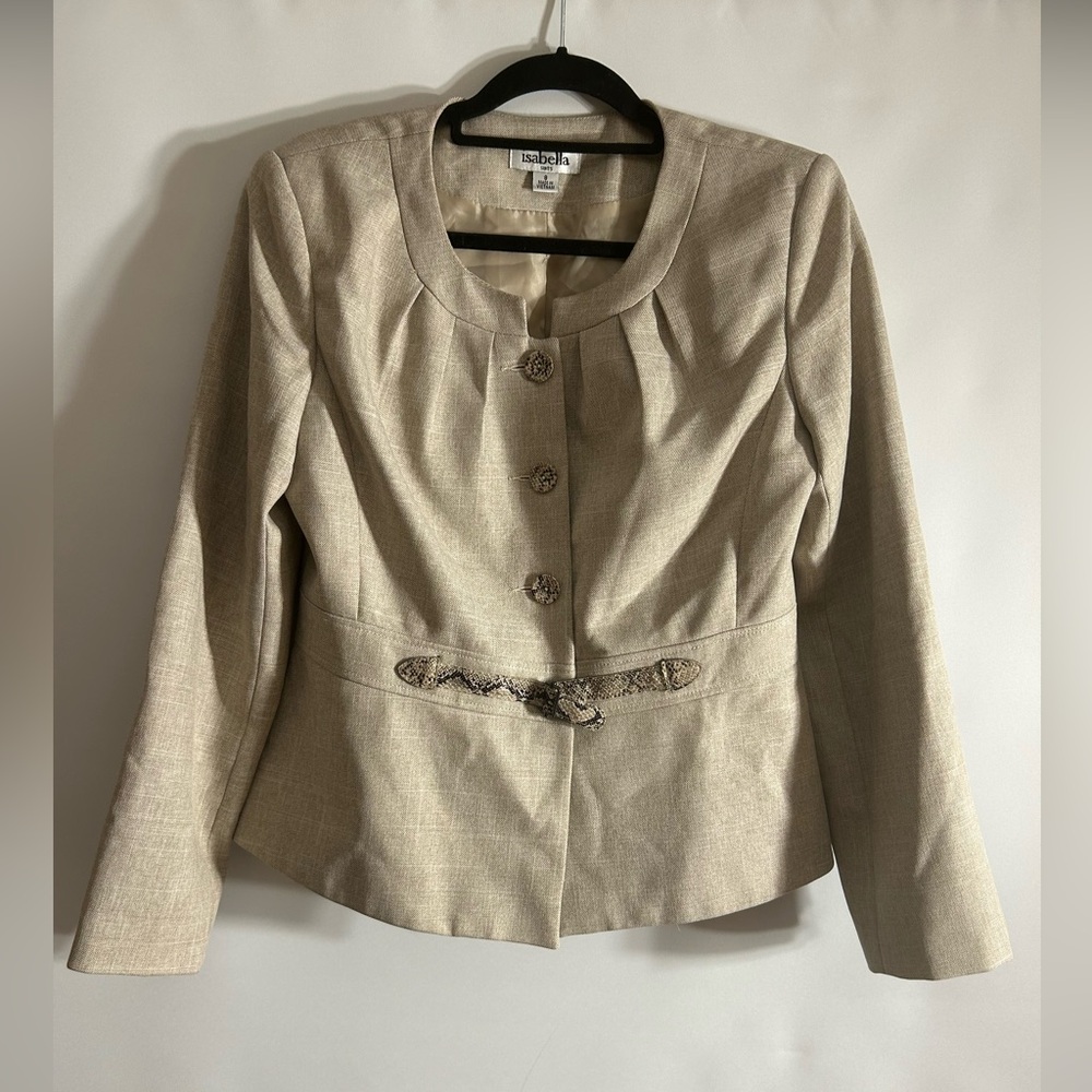 ISABELLA SUITS BEIGE TAN FAUX SNAKESKIN BUTTONS BELT ACCENT JACKET SIZE 8